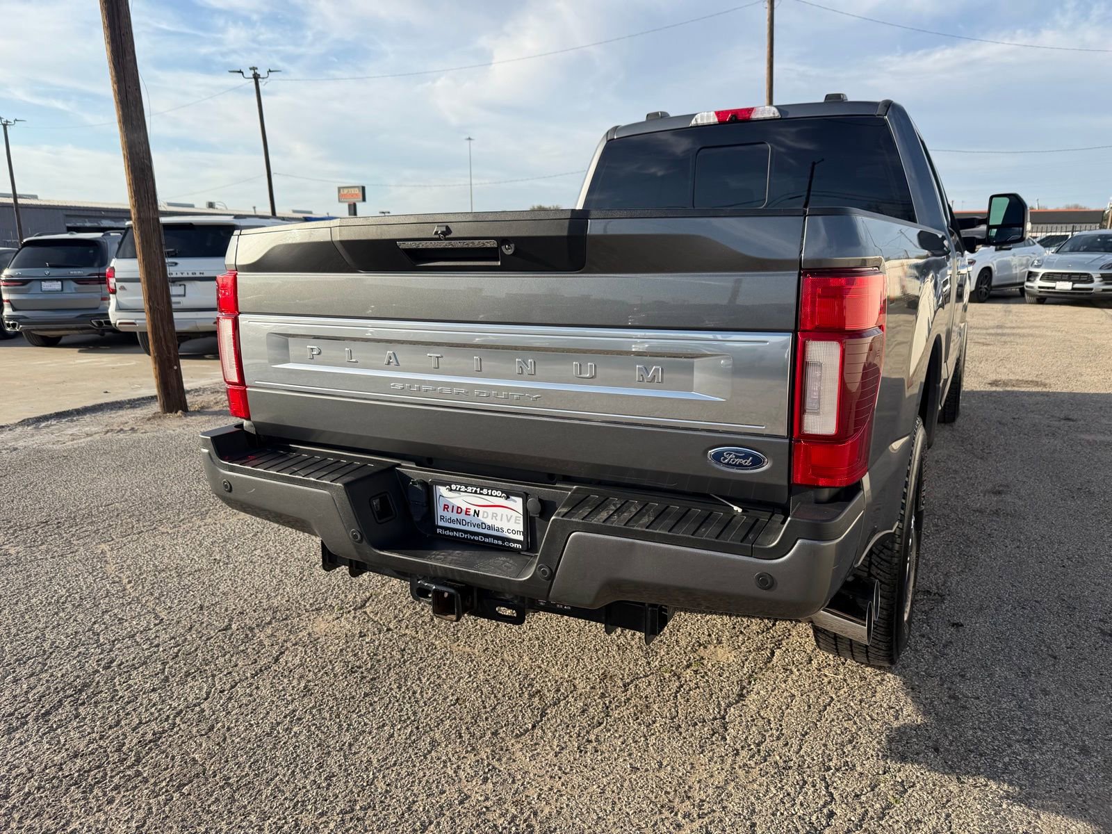 Used 2022 Ford F250 Platinum w/ FX4 Off-Road Package AWD/4WD image 6