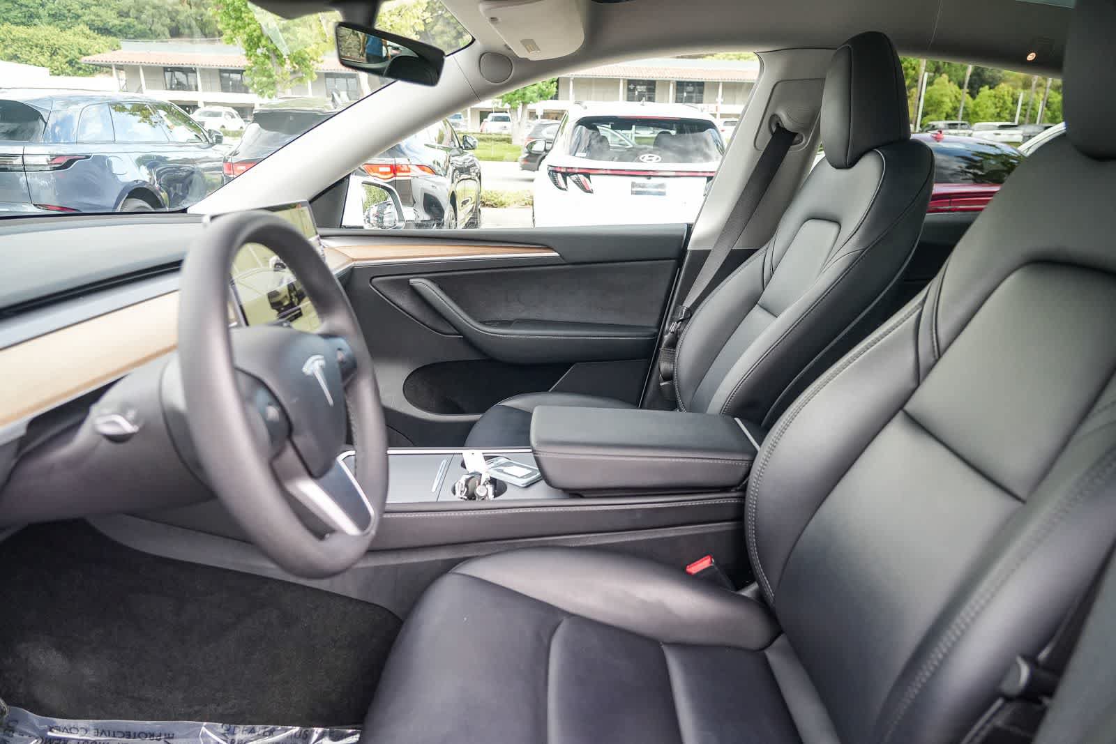 Used 2023 Tesla Model Y Long Range AWD/4WD image 17