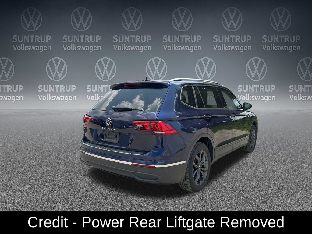 Used 2023 Volkswagen Tiguan SE w/ Panoramic Sunroof Package FWD image 7