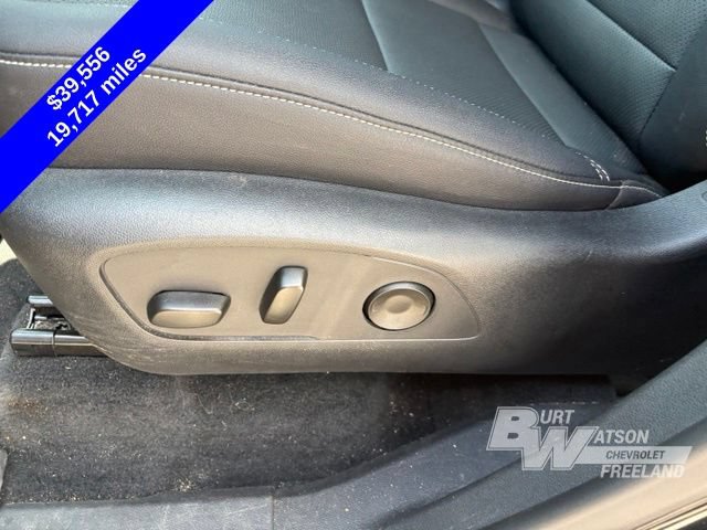 Used 2025 Chevrolet Traverse LT w/ Driver Confidence Package AWD/4WD image 13