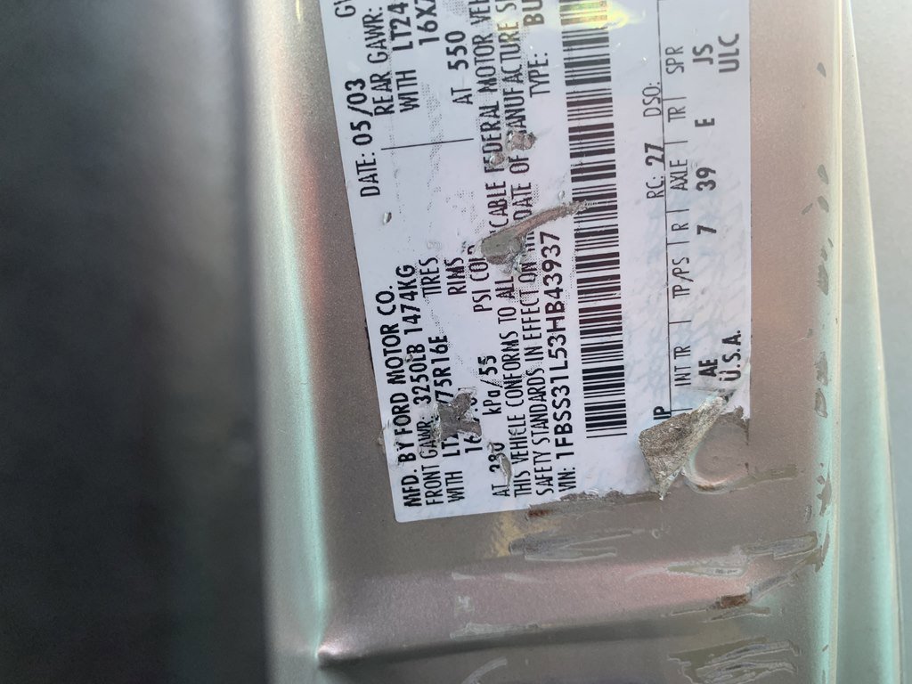 Used 2003 Ford E-350 and Econoline 350 Club Wagon image 5