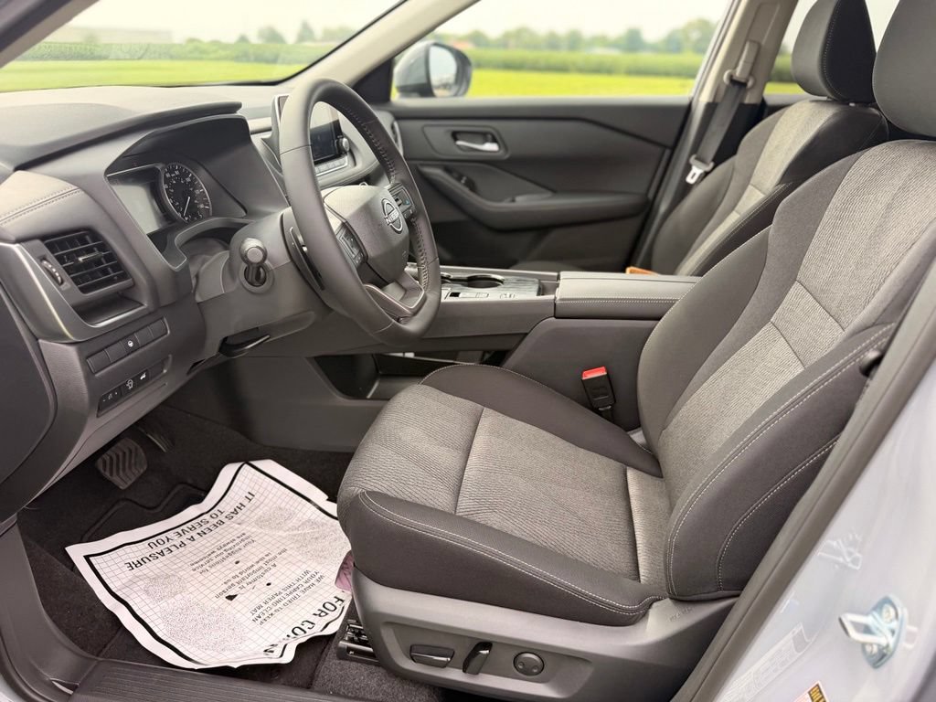 New 2026 Nissan Rogue SV w/ Cold Weather Package FWD image 9