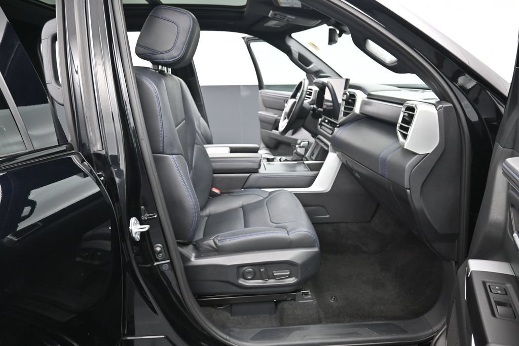 Used 2024 Toyota Tundra Platinum AWD/4WD image 35