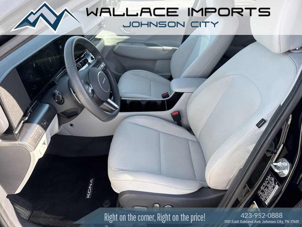 Used 2025 Hyundai Kona SEL image 13