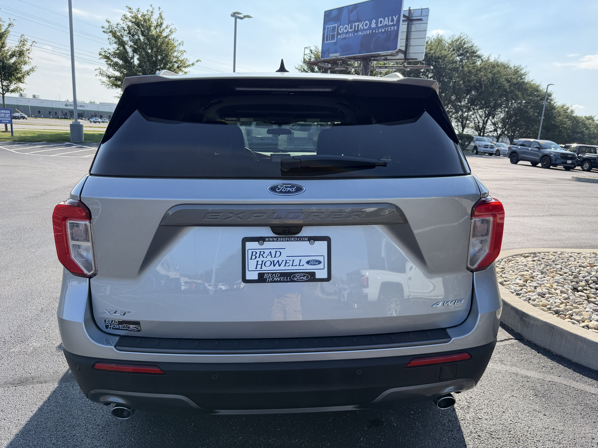 Used 2024 Ford Explorer XLT w/ Equipment Group 202A AWD/4WD image 7