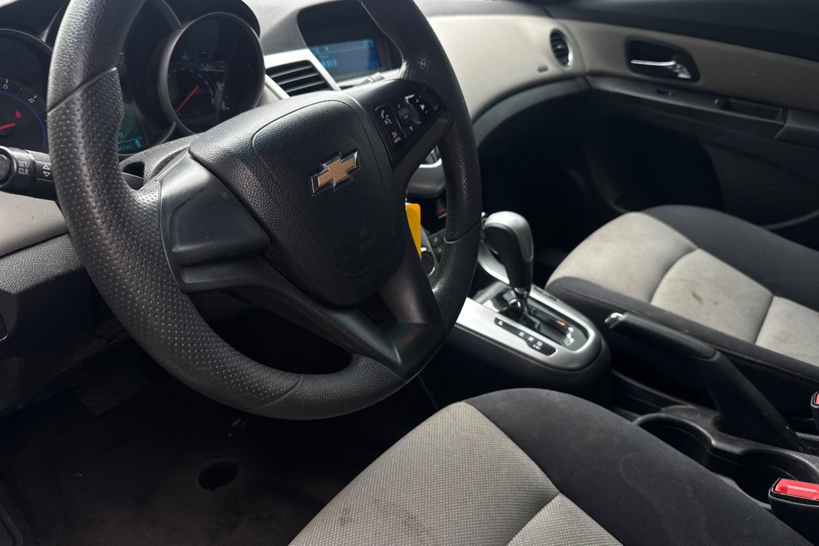 Used 2016 Chevrolet Cruze LS FWD image 7