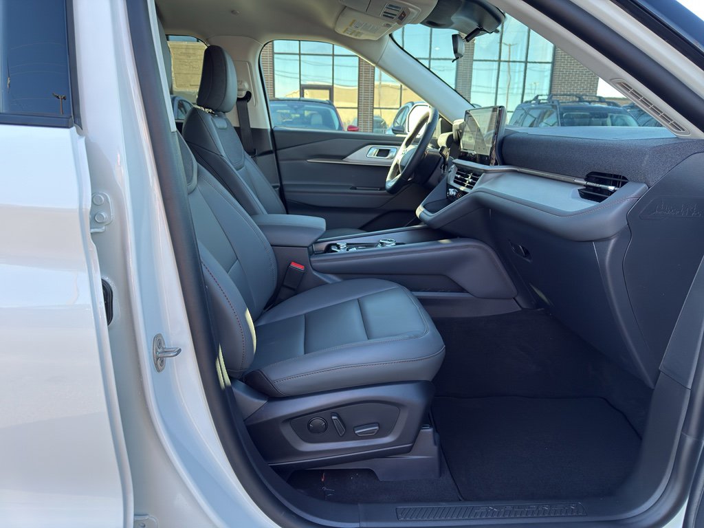 New 2026 Ford Explorer Active w/ Active Comfort Package image 32