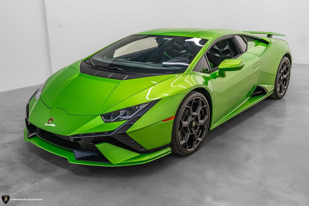 Used 2024 Lamborghini Huracan Tecnica RWD image 18