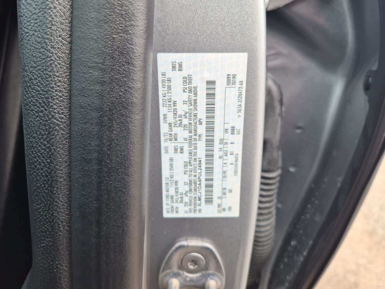 Used 2023 Lincoln Corsair AWD w/ Equipment Group 101A image 37