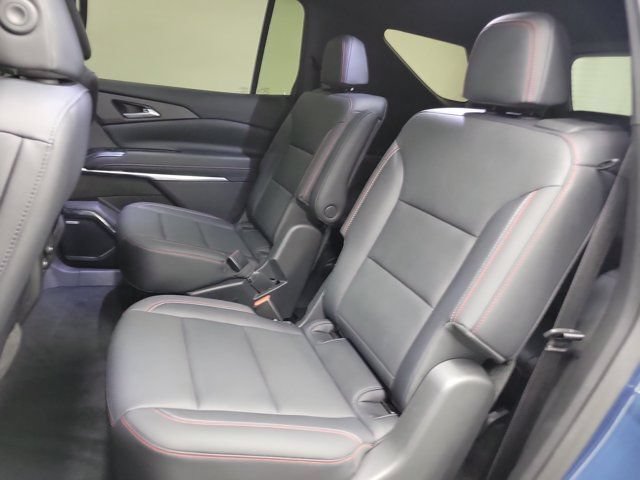 Used 2025 Chevrolet Traverse Z71 w/ Enhanced Driving Package AWD/4WD image 11