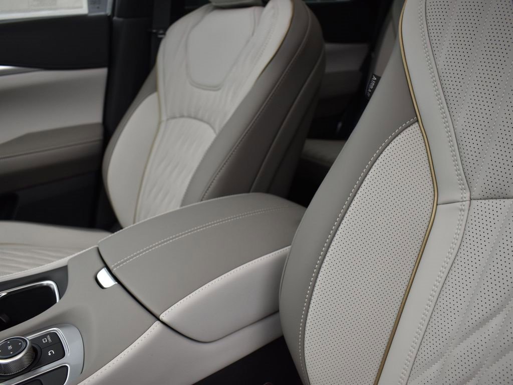 New 2026 INFINITI QX60 Autograph w/ Dark Cargo Package image 14