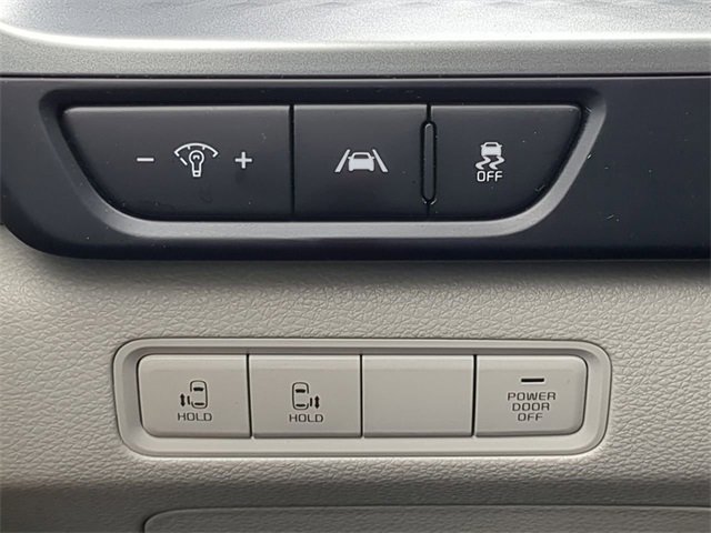 Used 2024 Kia Carnival LX image 28