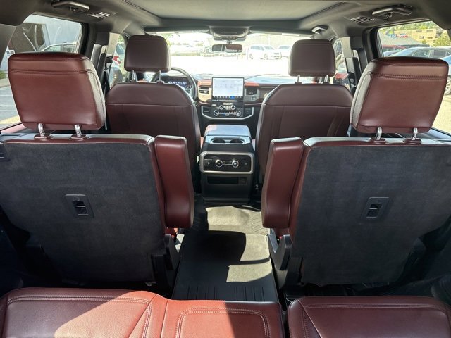 Used 2022 Ford Expedition Limited image 16