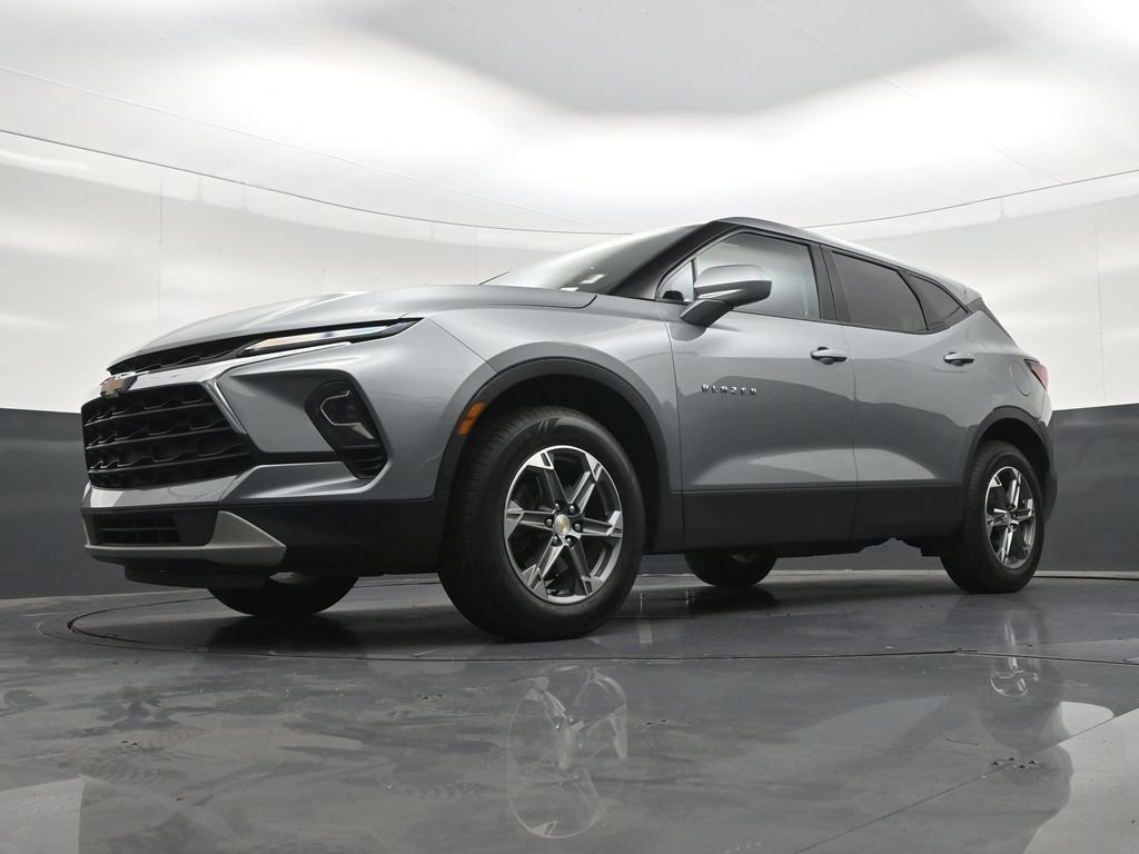 Used 2024 Chevrolet Blazer LT FWD image 23