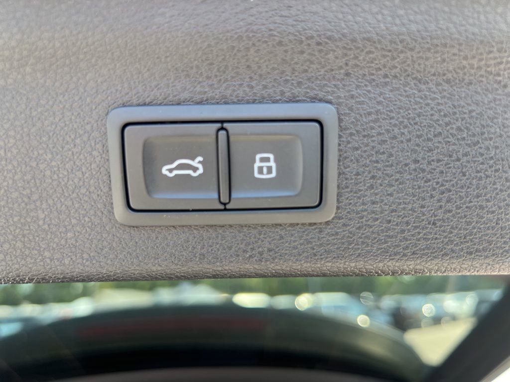 Used 2024 Audi Q3 2.0T Premium image 29