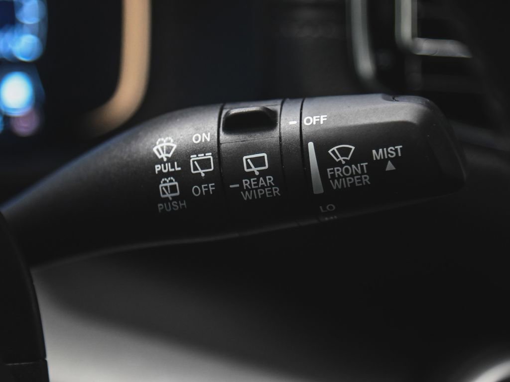 Used 2025 Jeep Wagoneer 4WD image 30