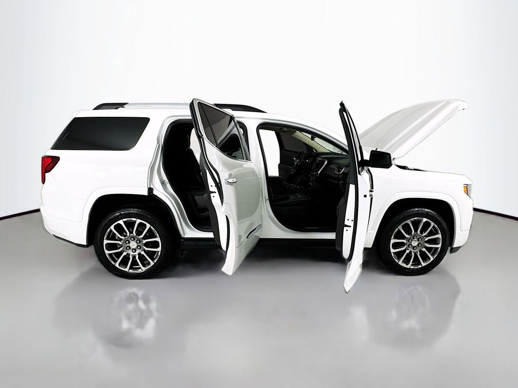 Used 2023 GMC Acadia Denali w/ Denali Ultimate Package FWD image 32