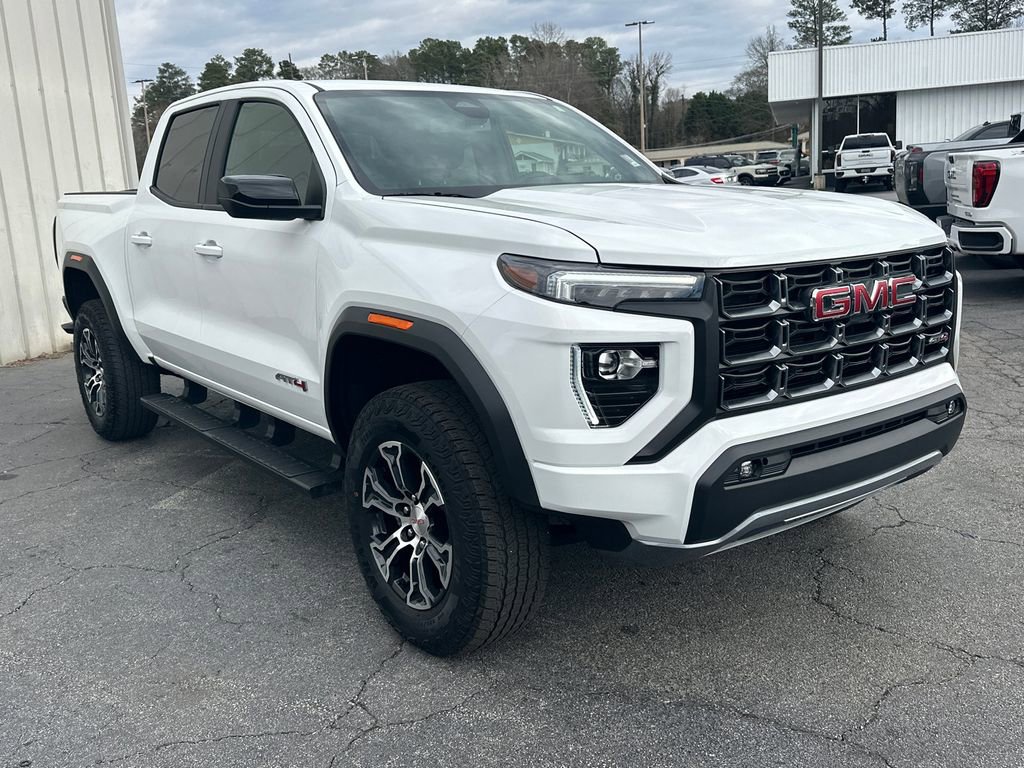 Used 2025 GMC Canyon AT4 w/ AT4 Premium Package image 4