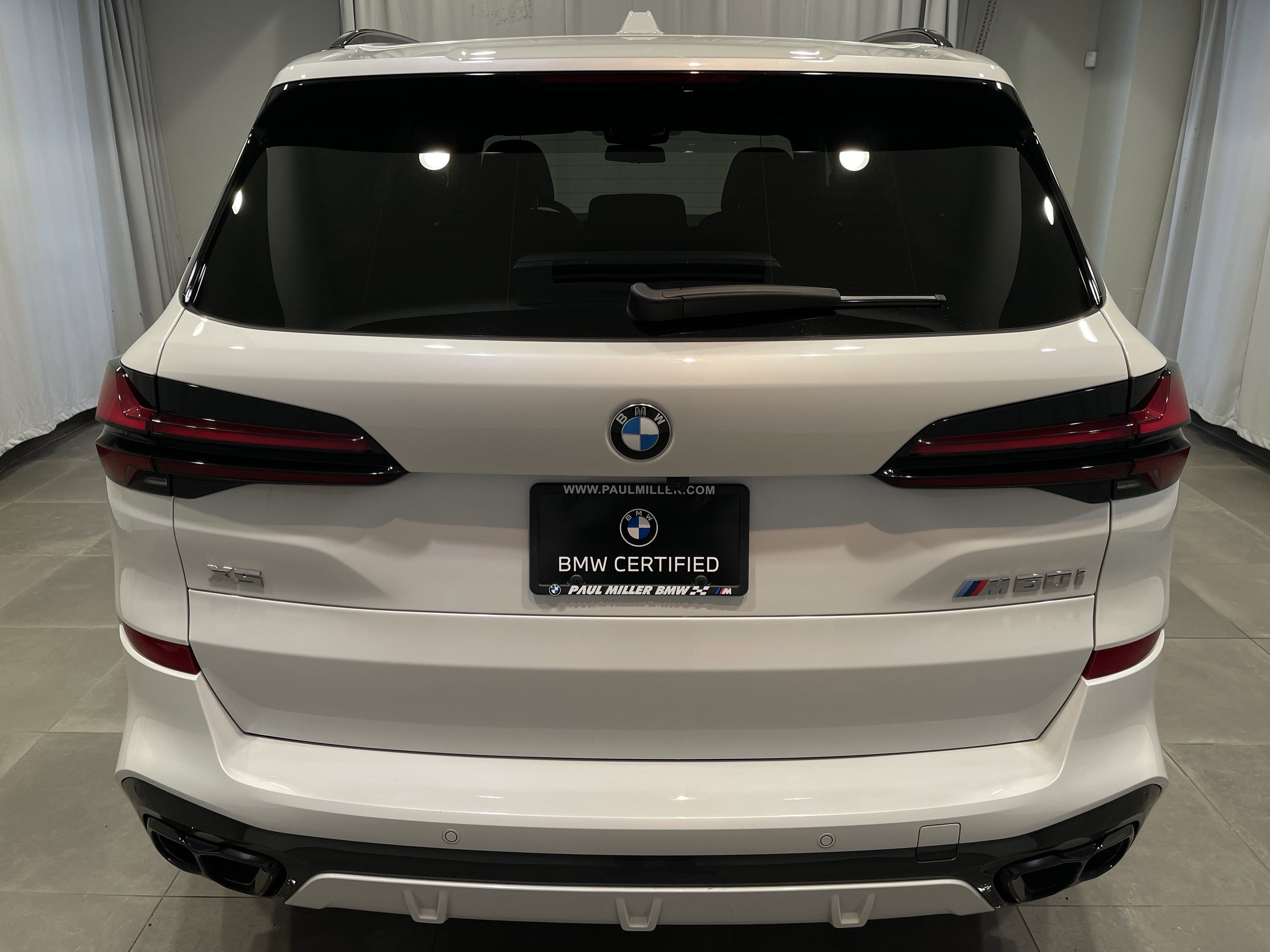 Used 2025 BMW X5 M60i w/ Executive Package image 5