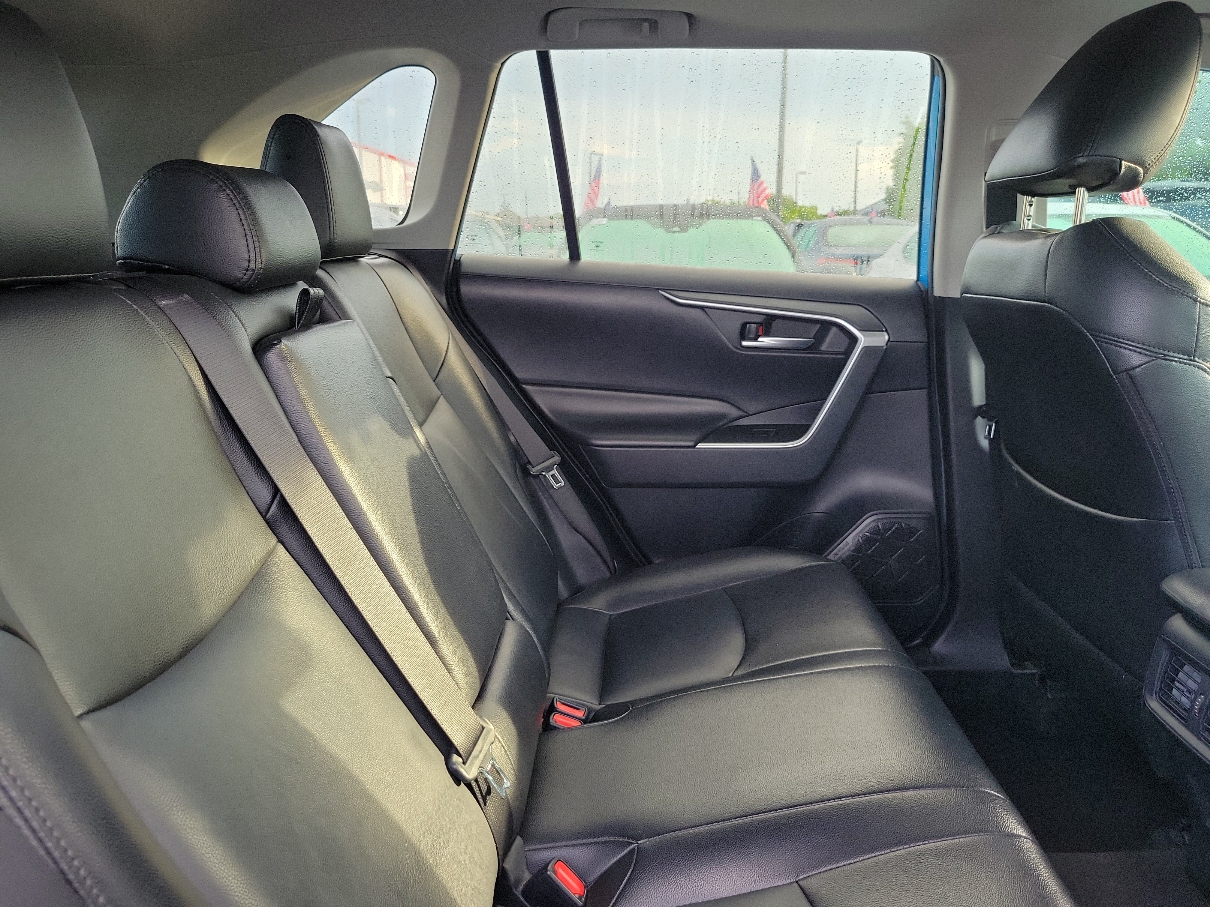 Used 2019 Toyota RAV4 XLE FWD image 15