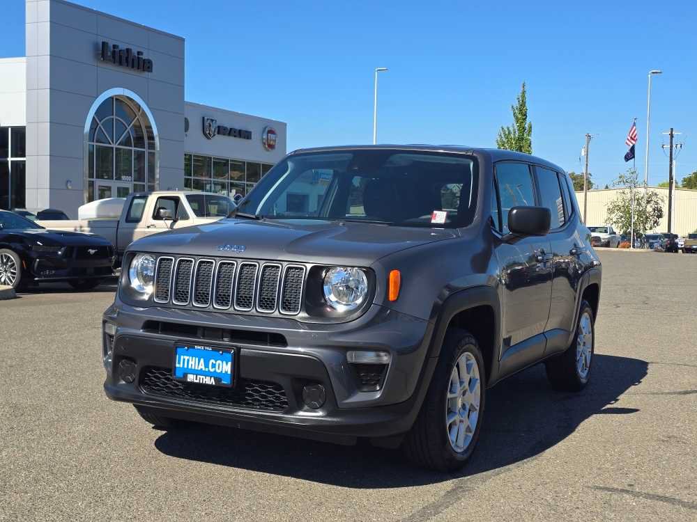 Used 2023 Jeep Renegade Latitude AWD/4WD video 1