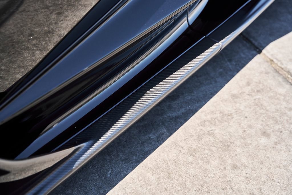 Used 2019 McLaren Senna RWD image 12