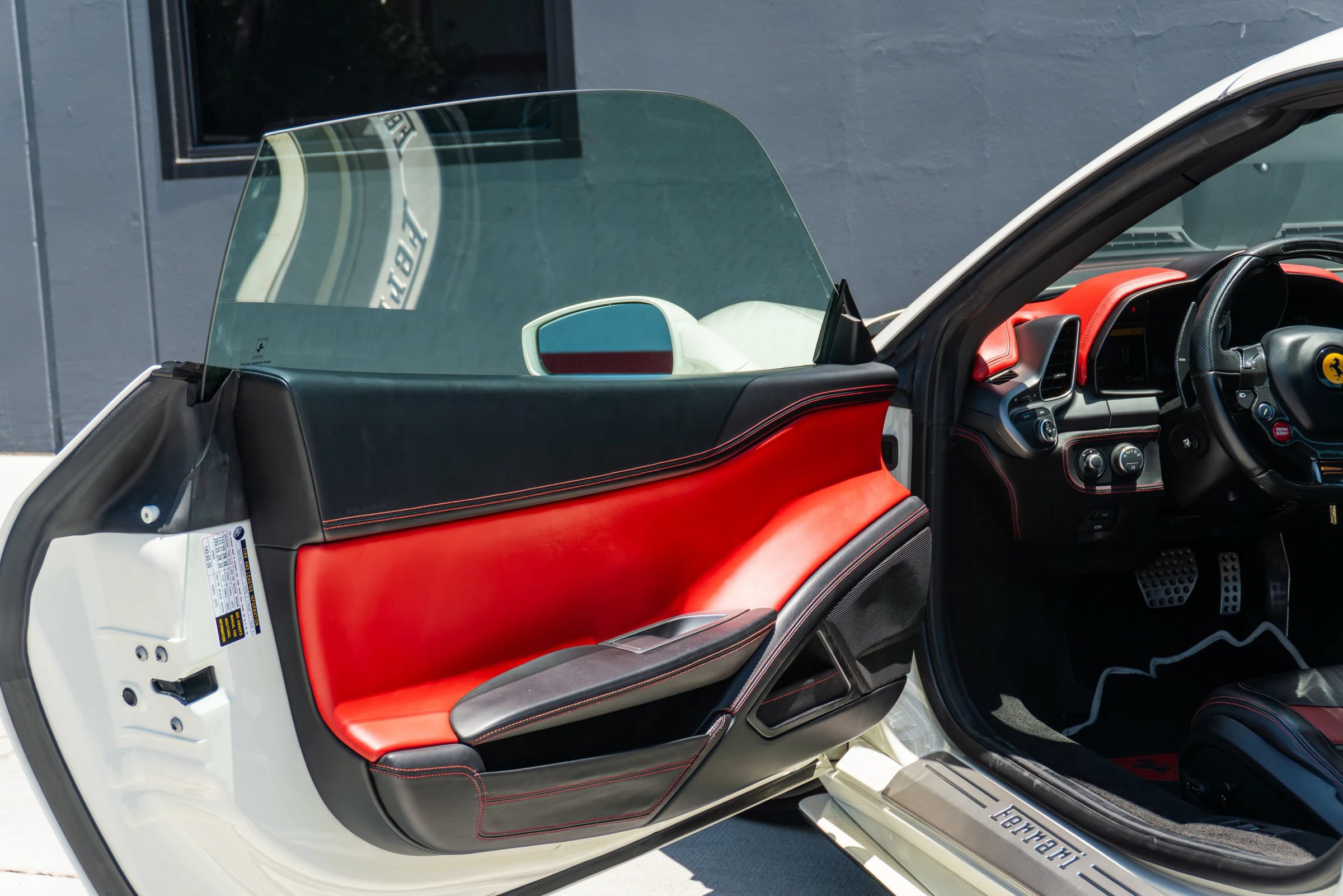 Used 2014 Ferrari 458 Spider RWD image 67