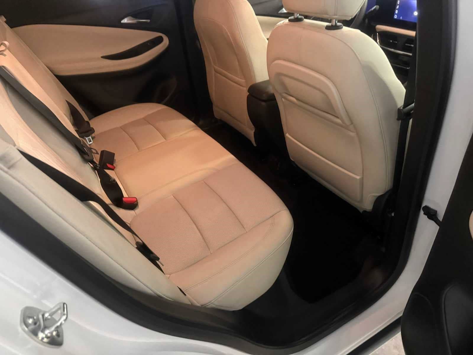 Used 2025 Buick Encore GX Avenir w/ Avenir Convenience Package FWD image 25