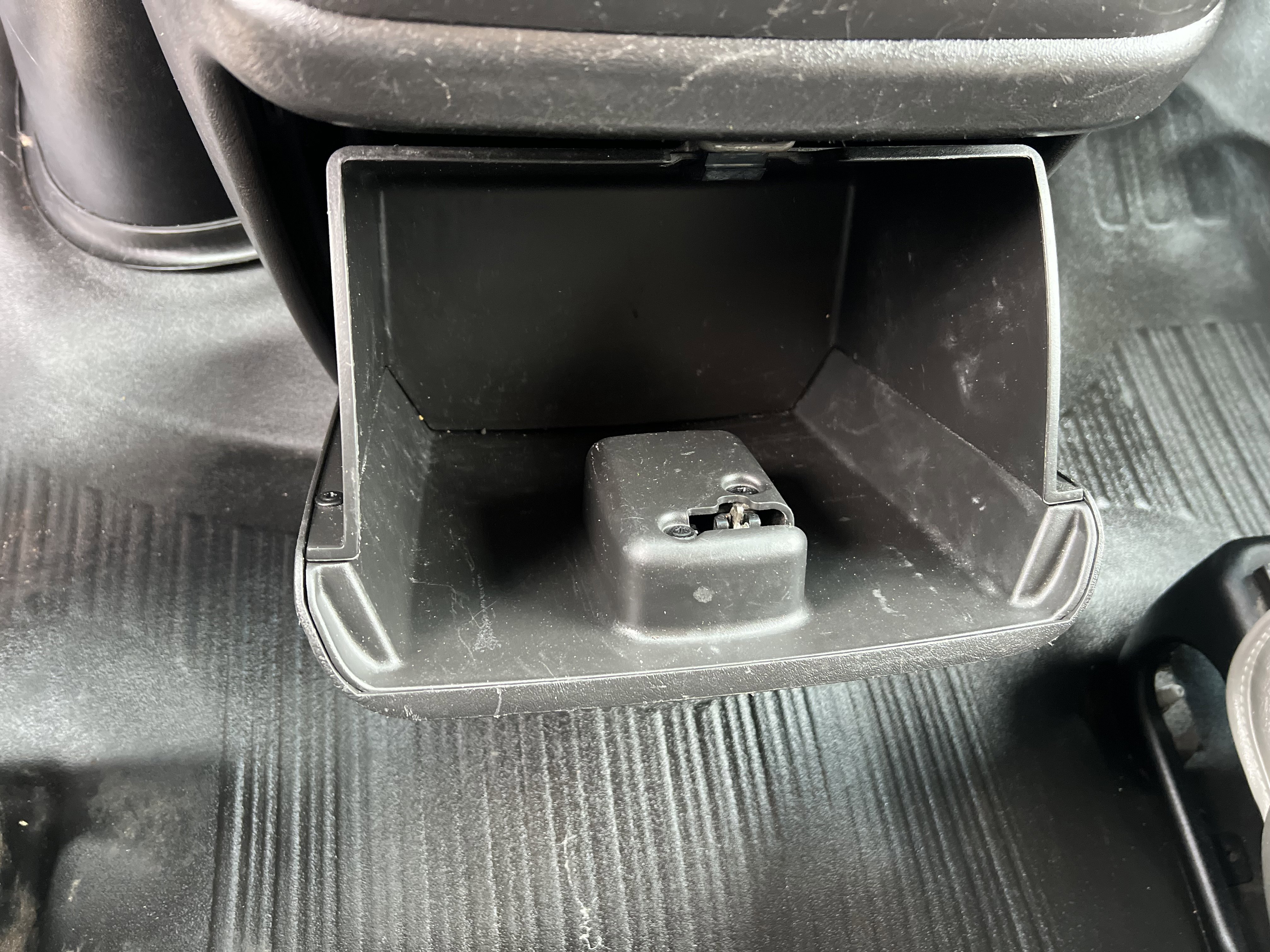 Used 2016 Chevrolet Express 3500 image 23