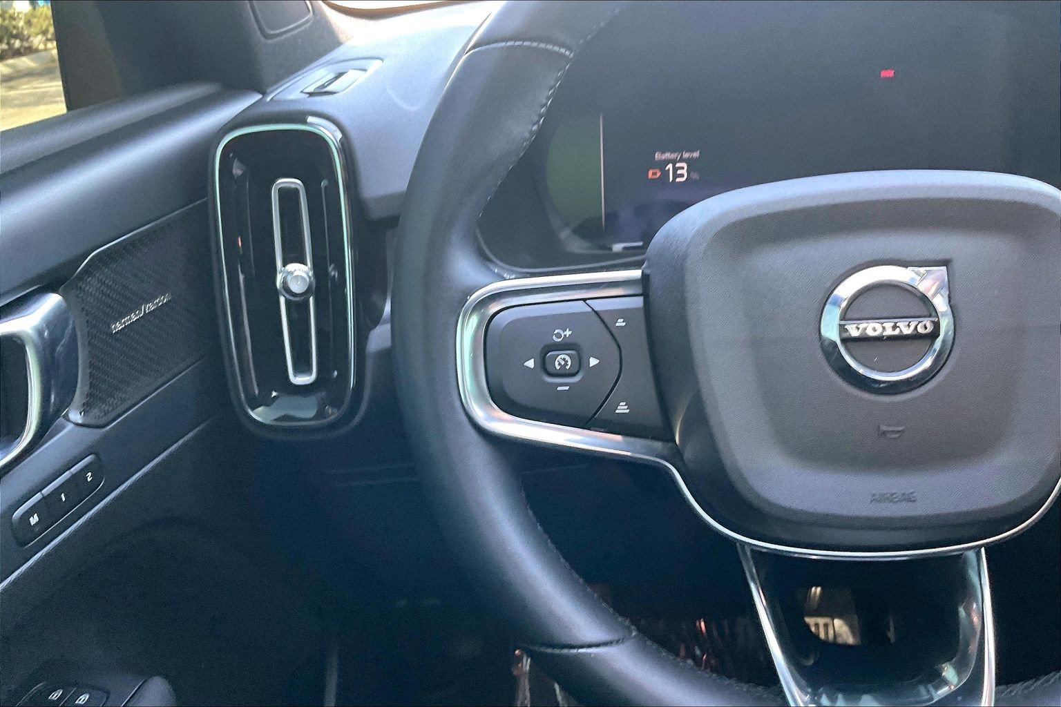 Used 2023 Volvo XC40 Recharge Ultimate AWD/4WD image 22