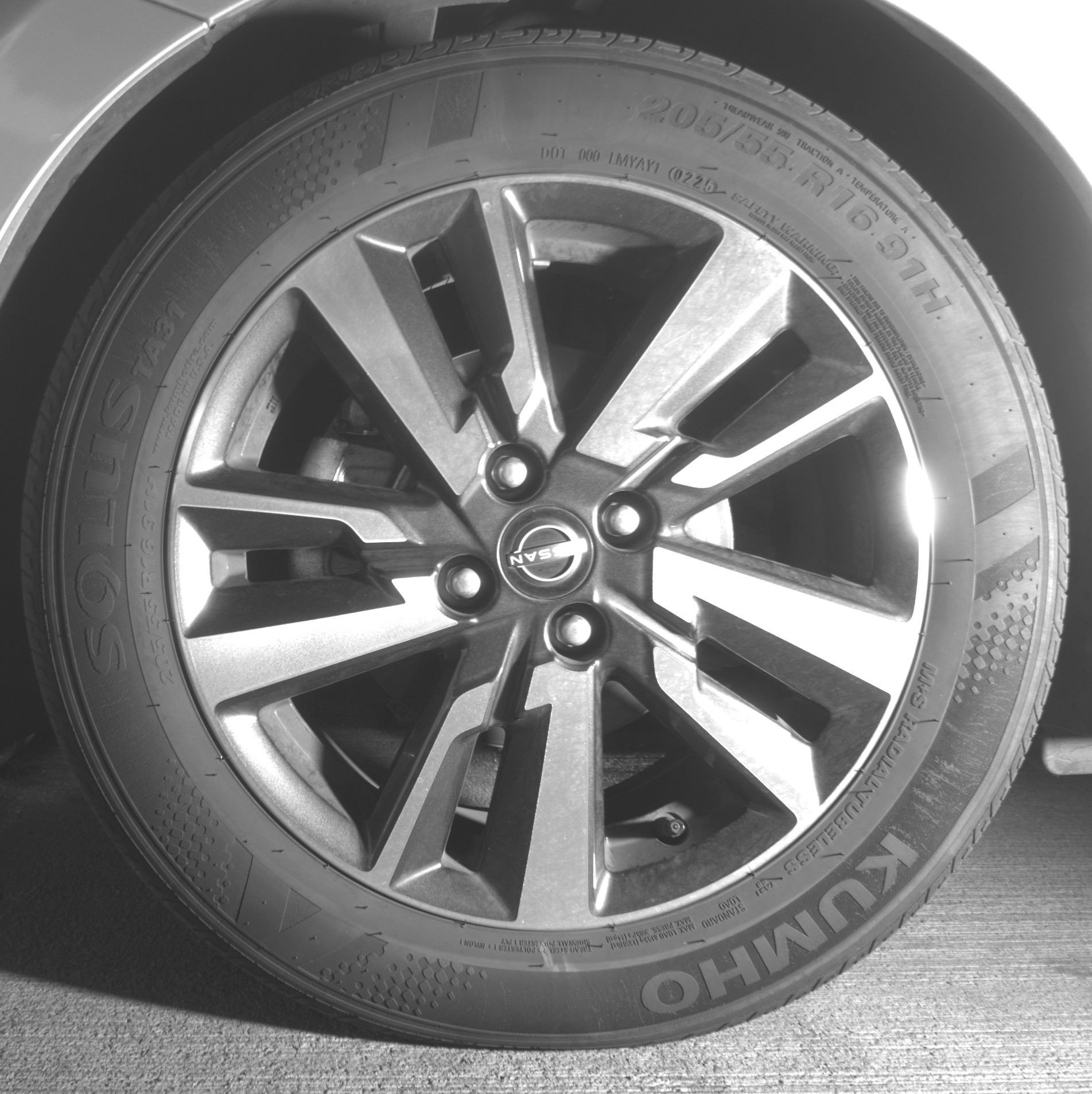 Used 2025 Nissan Versa SV FWD image 12