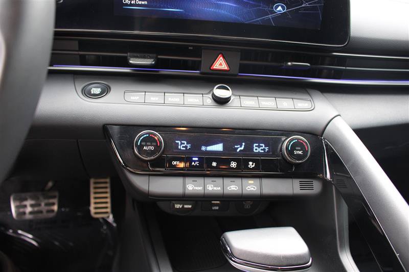 Used 2025 Hyundai Elantra SEL FWD image 14