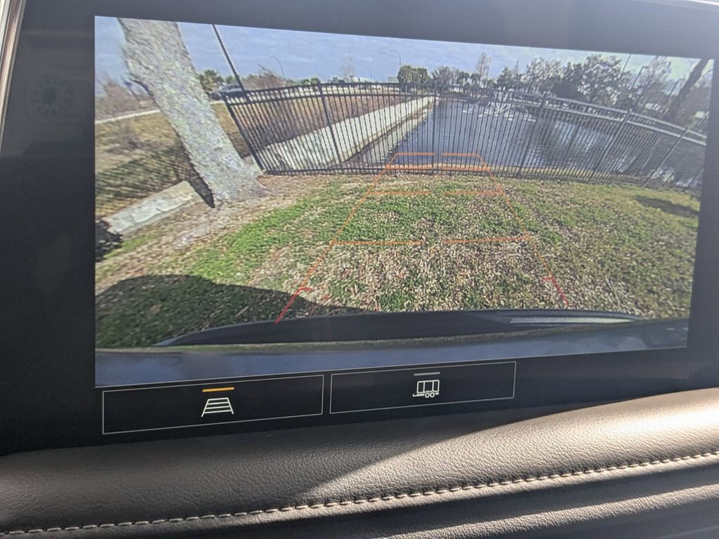 Used 2021 GMC Yukon SLT w/ Rear Media and Nav Package image 12