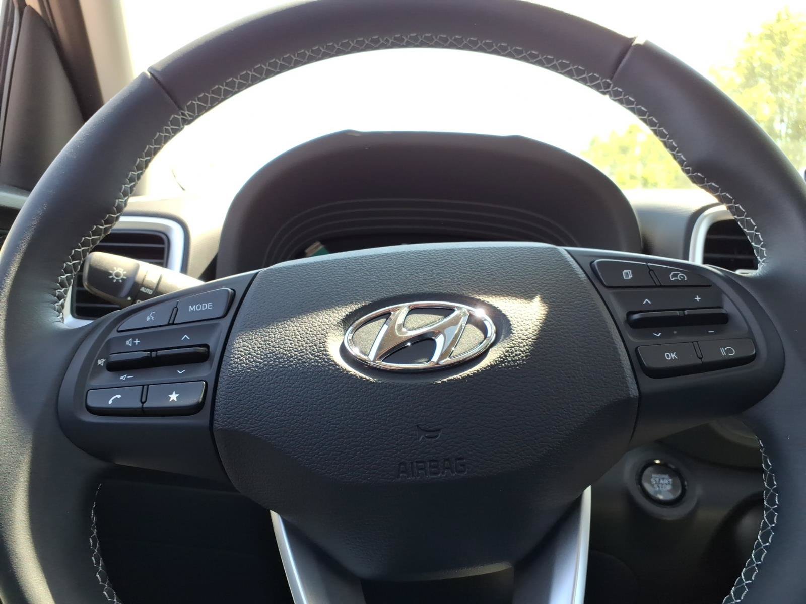 New 2026 Hyundai Venue SEL FWD image 22