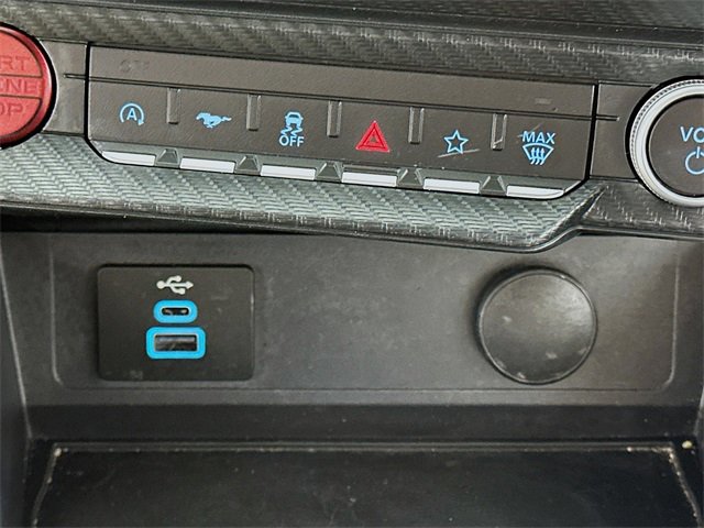 Used 2025 Ford Mustang Coupe image 17