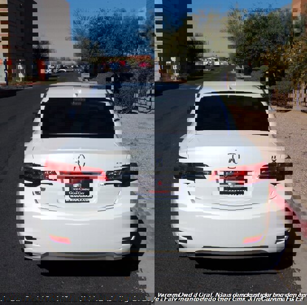 Used 2014 Acura ILX w/ Technology Package image 4