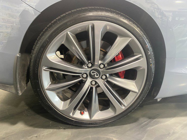 Used 2021 INFINITI Q60 Red Sport 400 w/ Carbon Fiber Package RWD image 10