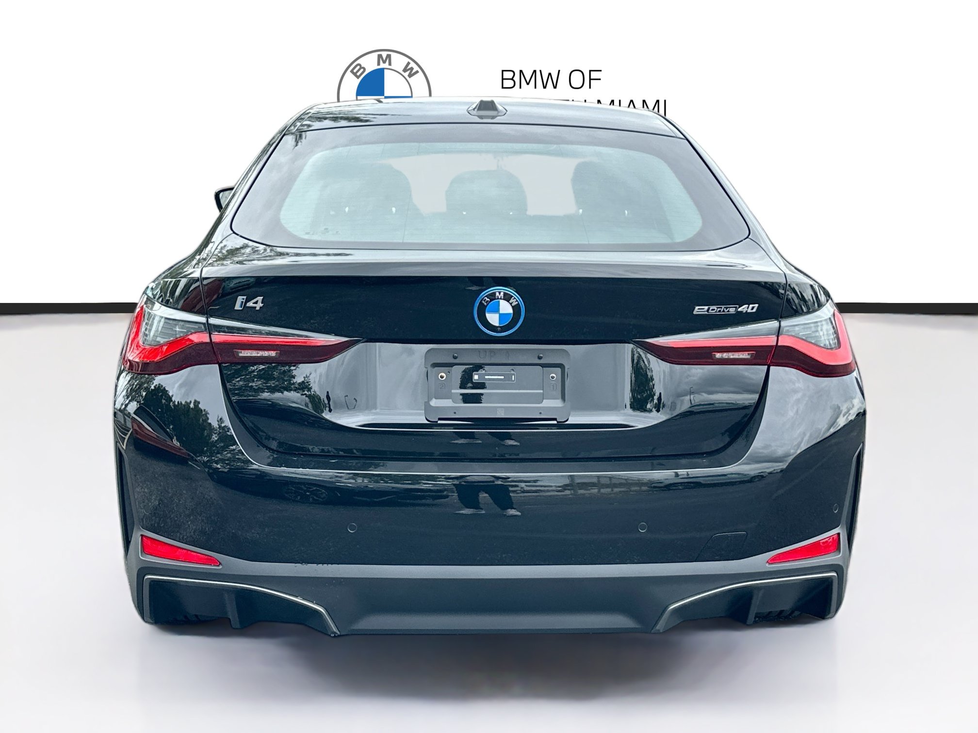 Used 2025 BMW i4 eDrive40 RWD image 5