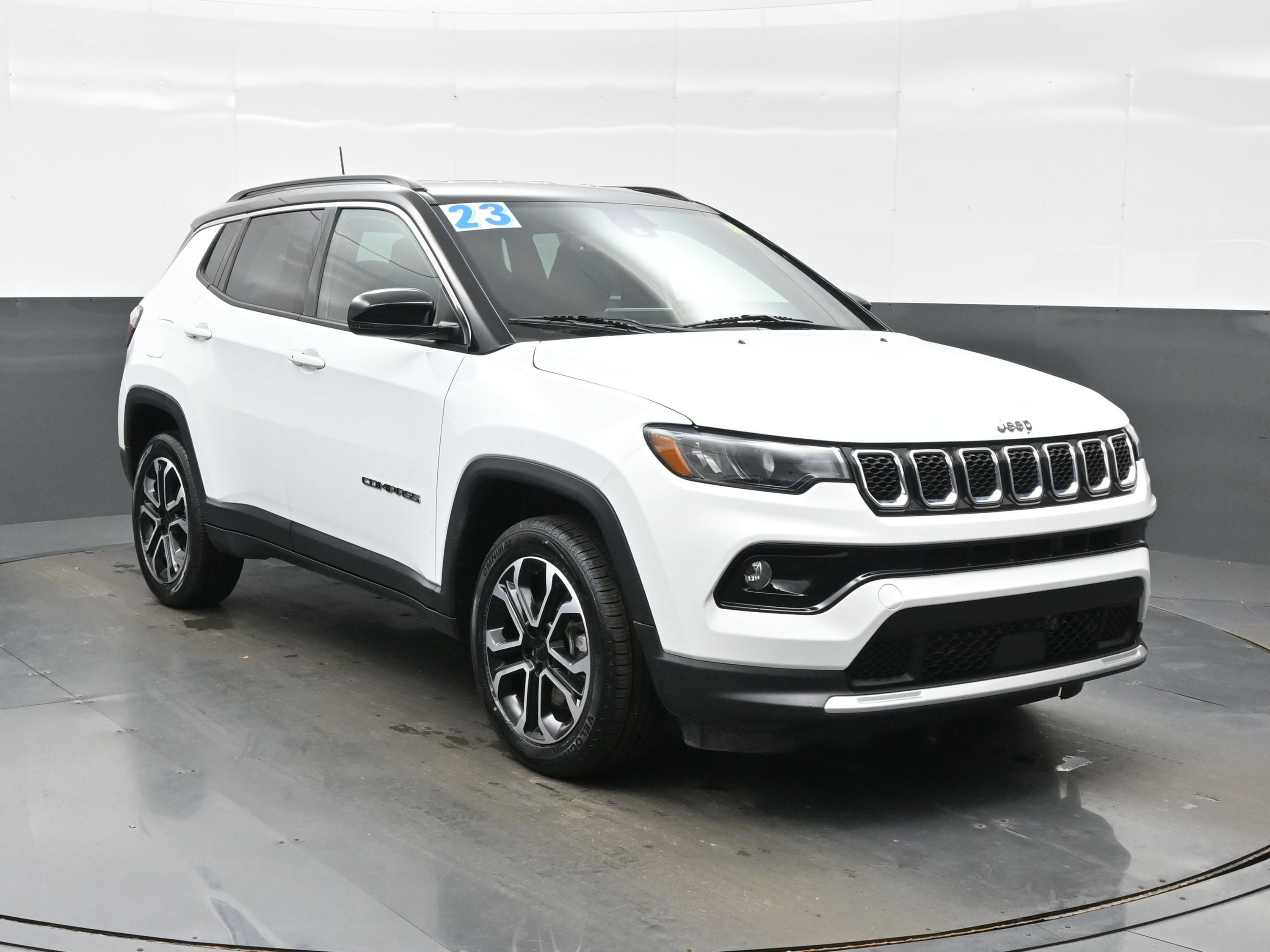 Used 2023 Jeep Compass Limited AWD/4WD image 11