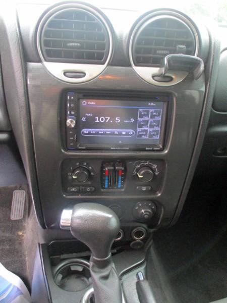 Used 2005 GMC Envoy SLE AWD/4WD image 12