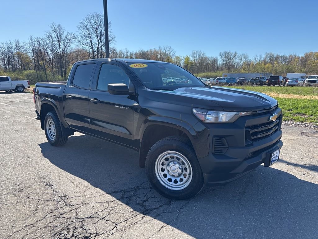 Used 2023 Chevrolet Colorado W/T w/ Advanced Trailering Package AWD/4WD image 1