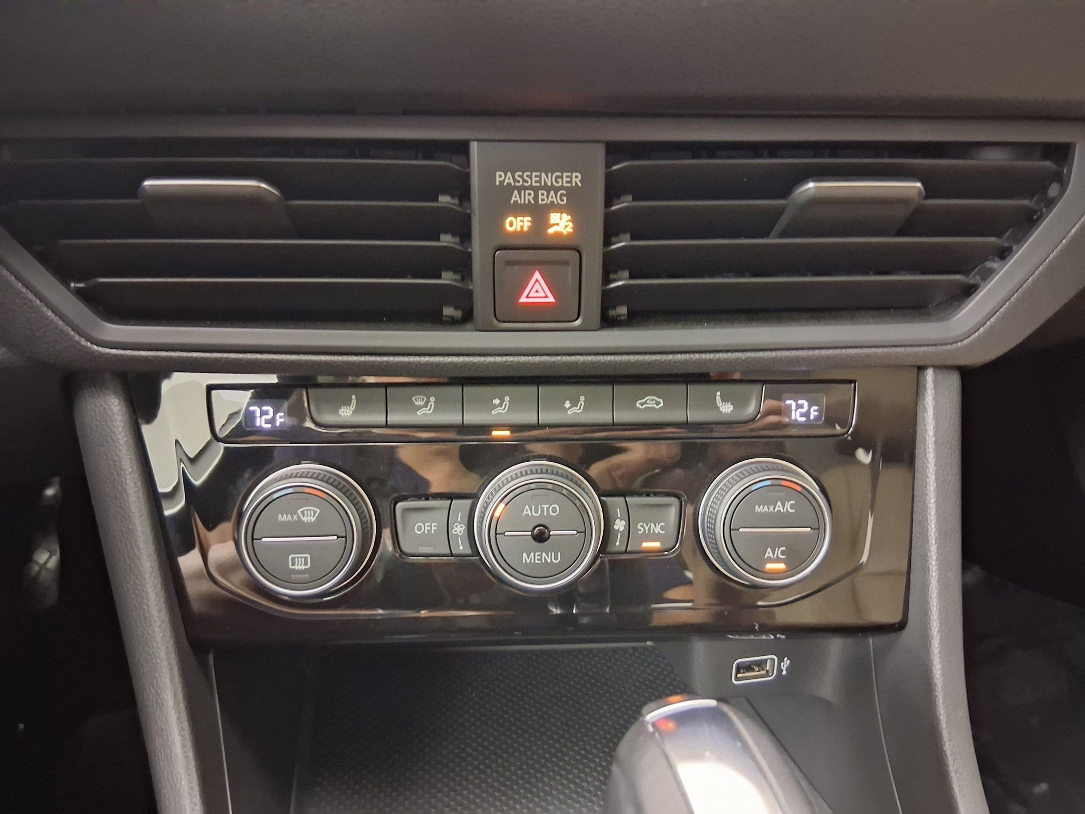 Used 2019 Volkswagen Jetta SE FWD image 27
