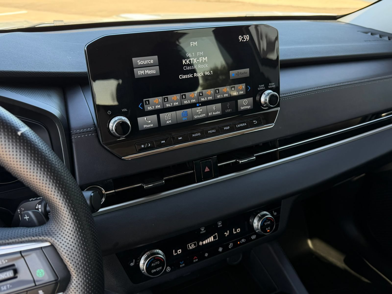 Used 2024 Mitsubishi Outlander SEL AWD/4WD image 17