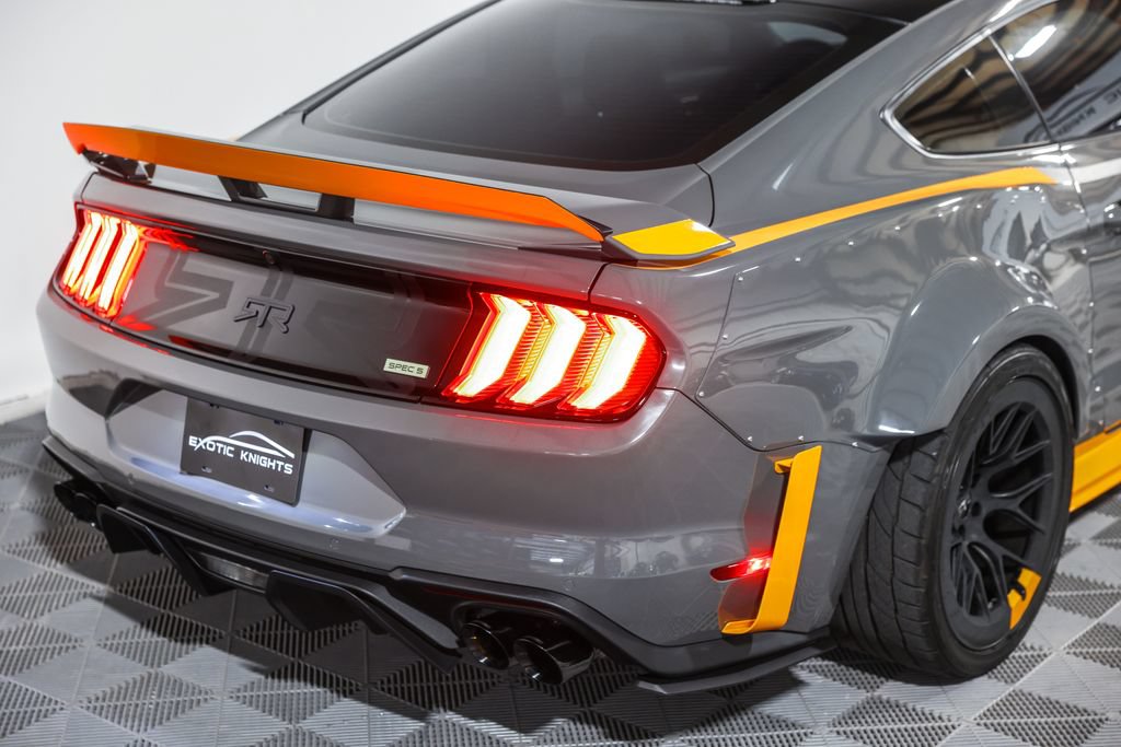 Used 2021 Ford Mustang GT Premium w/ Equipment Group 401A RWD image 8