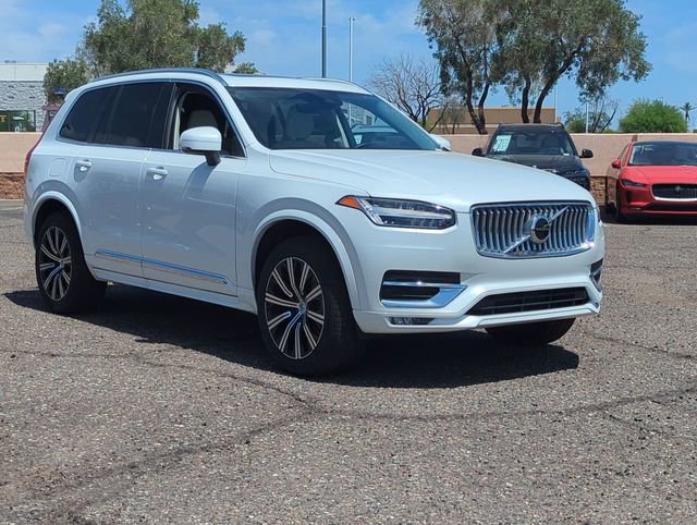 Certified 2025 Volvo XC90 B6 Core image 4