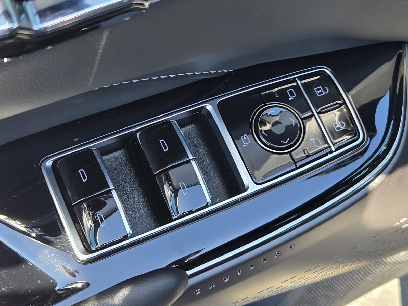 Certified 2024 Cadillac Lyriq Tech w/ Driver Assist Package image 17