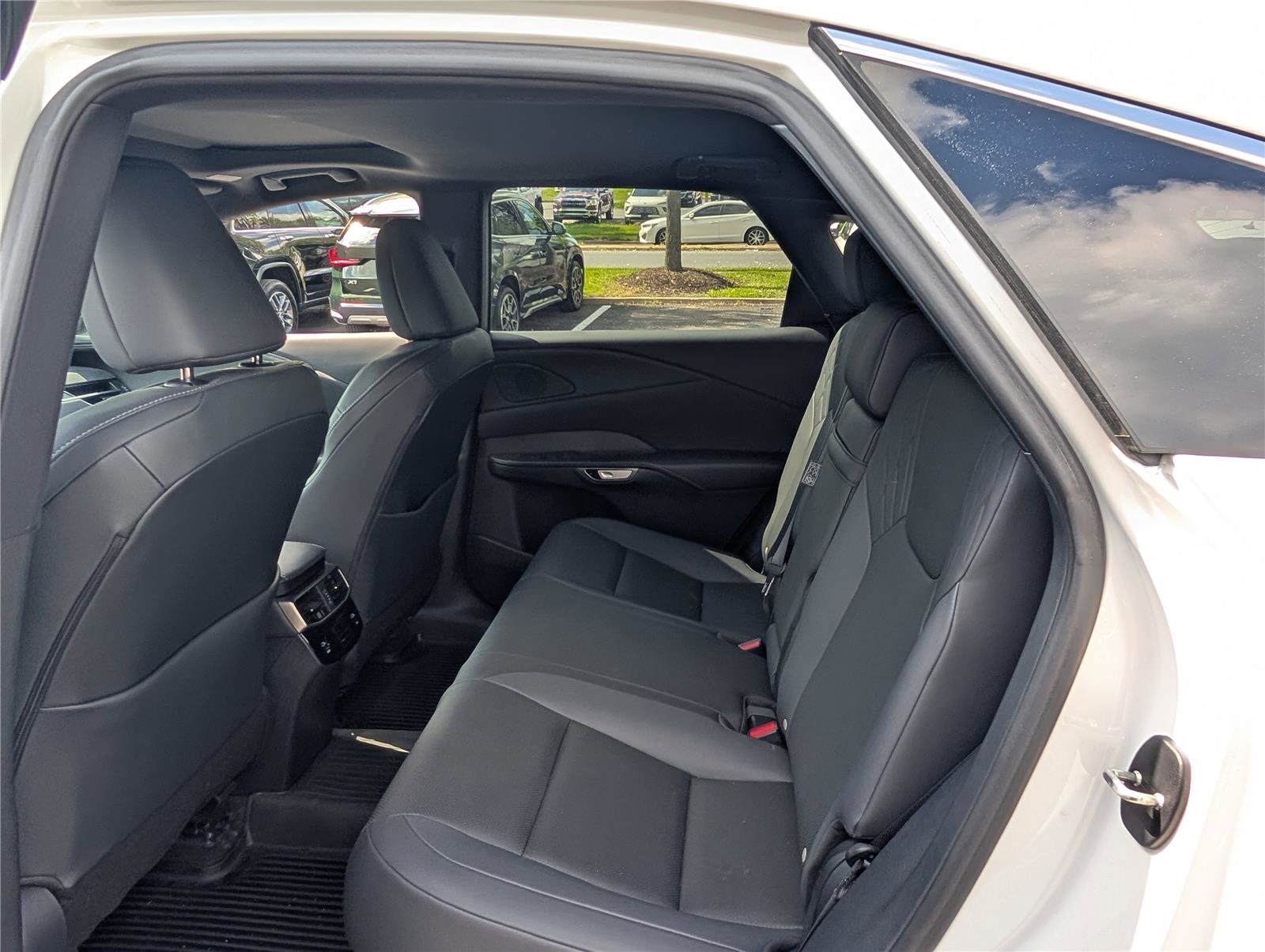 Used 2025 Lexus RX 350 Premium w/ Convenience Package image 15