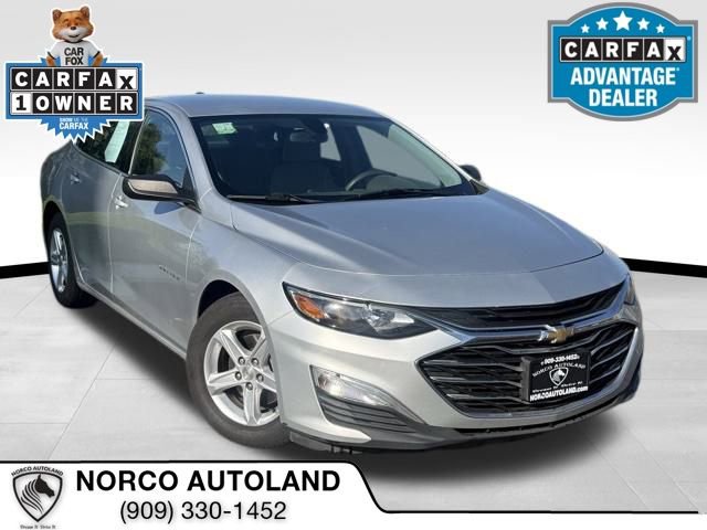 Used 2021 Chevrolet Malibu LS image 1