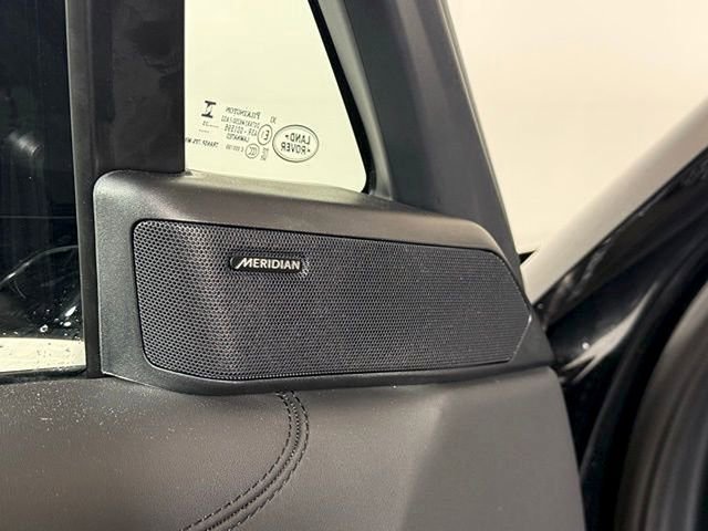 New 2025 Land Rover Range Rover SE image 28