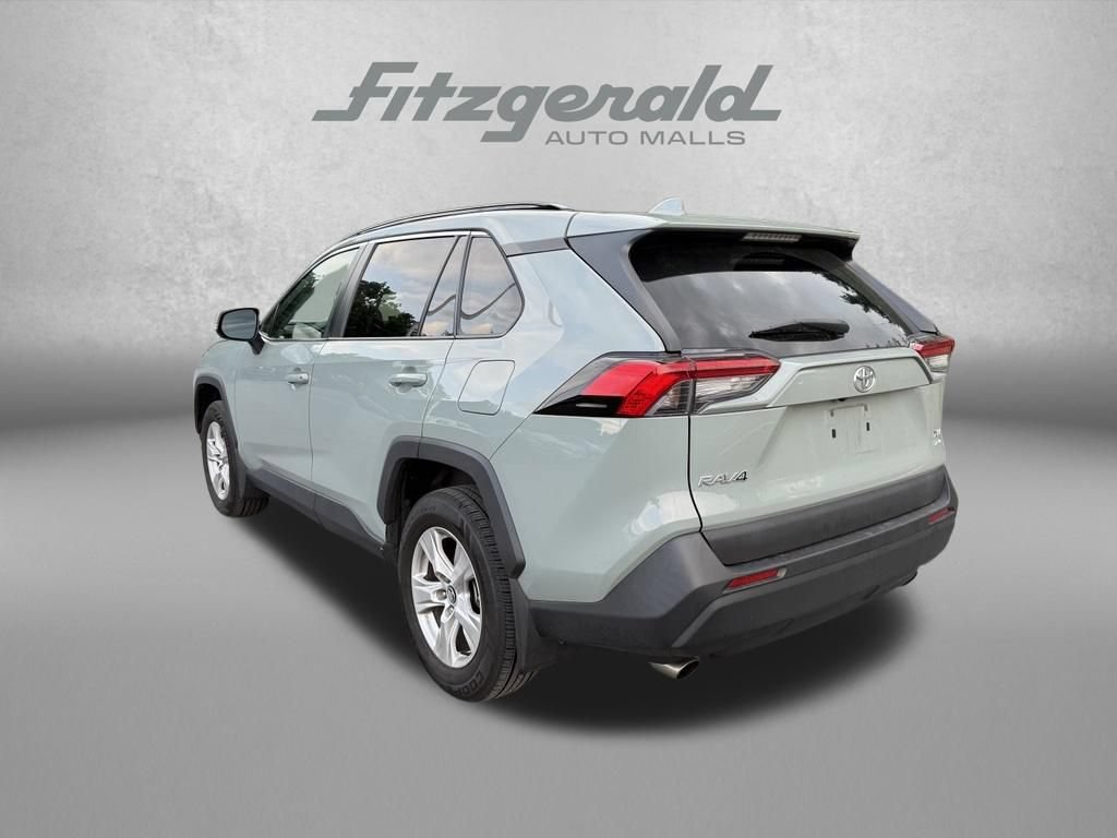 Used 2021 Toyota RAV4 XLE AWD/4WD image 6